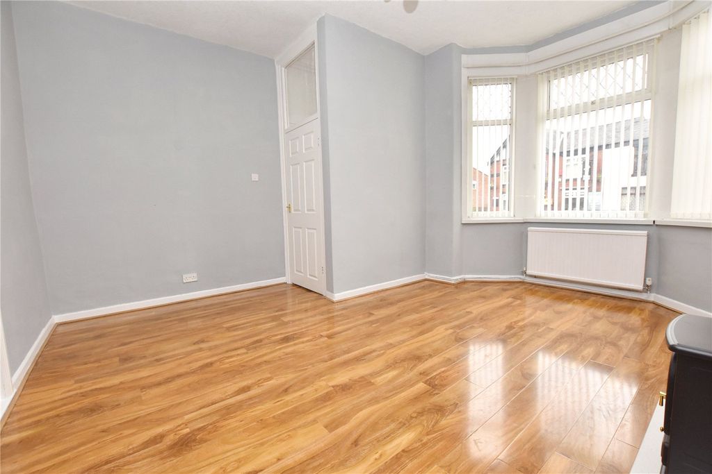 Property photo 3 of 16 Picture No. 10