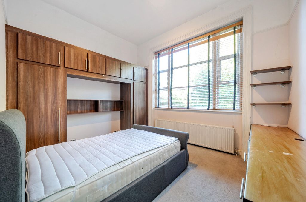 Property photo 3 of 11 1361248-10-68Db9B...