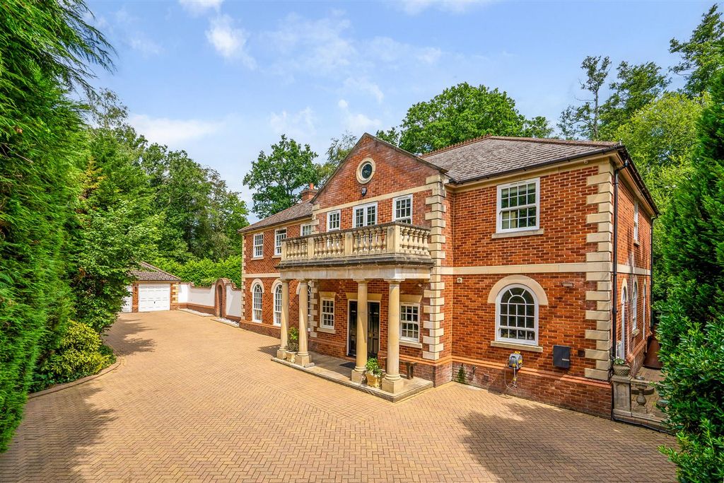 Property photo 1 of 16