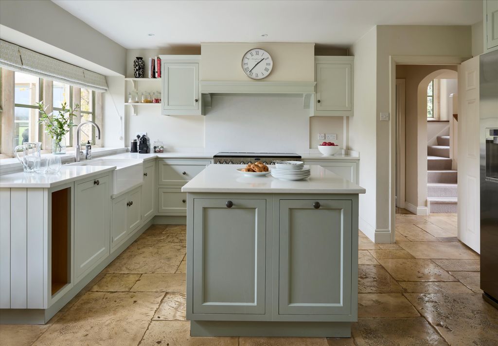 Property photo 2 of 27 Image