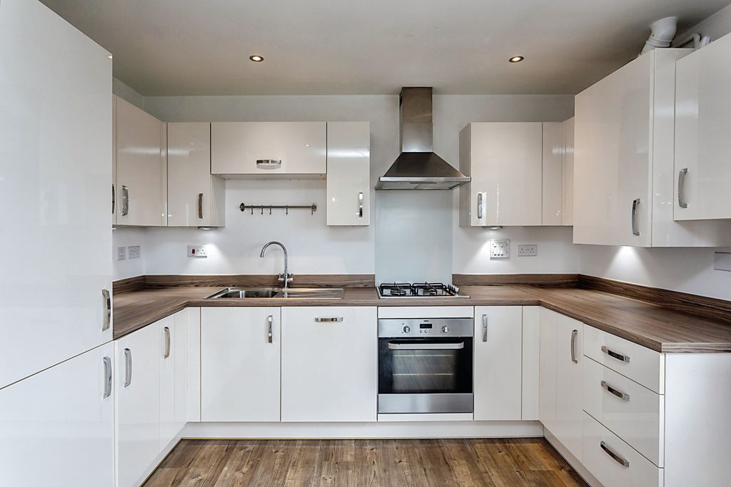 Property photo 2 of 10 8615Be7A-36B4-Ed11-8