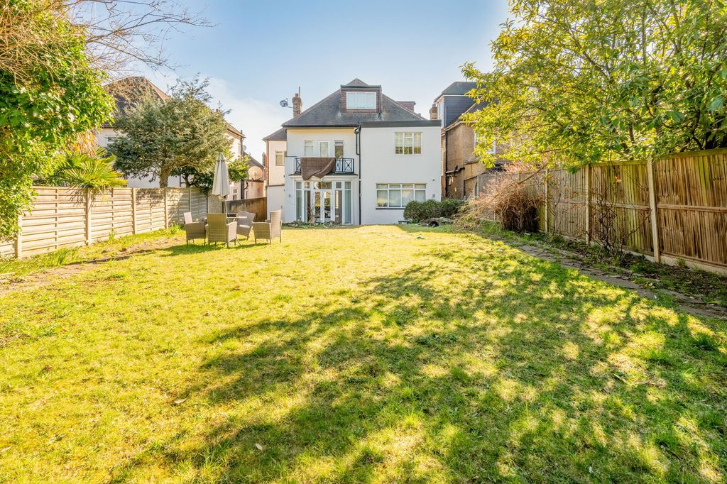 Property photo 3 of 22