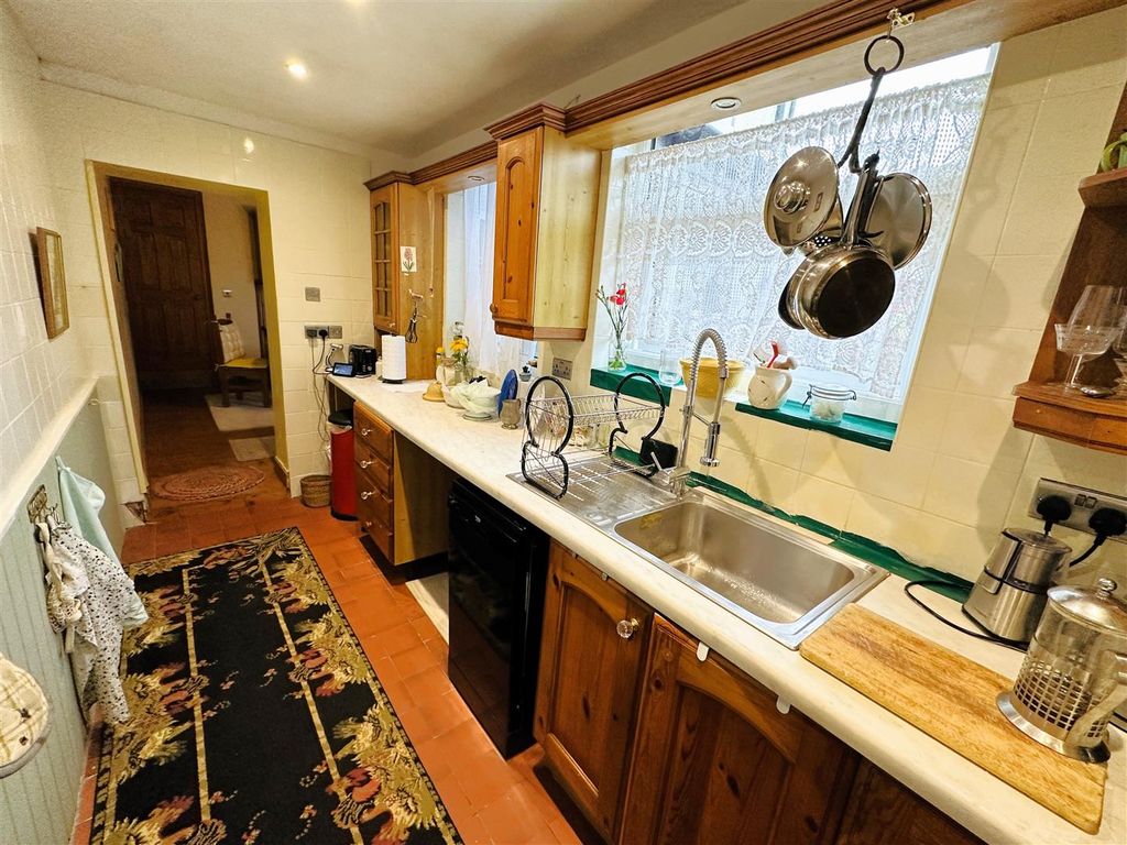 Property photo 3 of 16