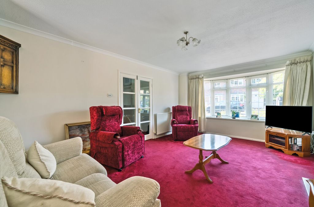 Property photo 3 of 20 1332892-12-689A06...