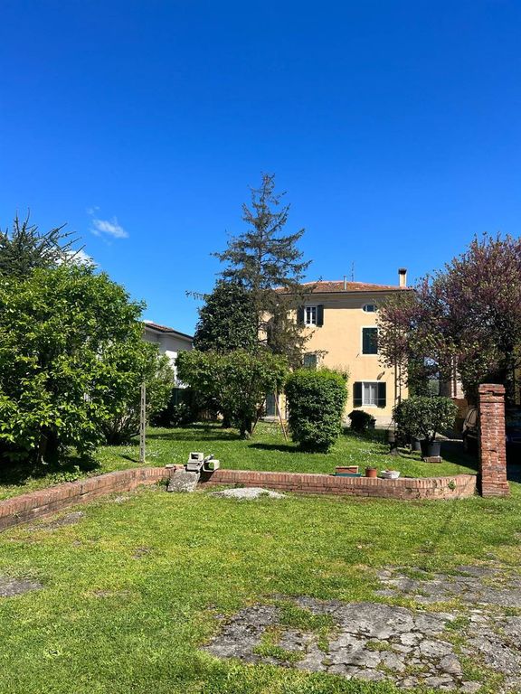 Property photo 1 of 30