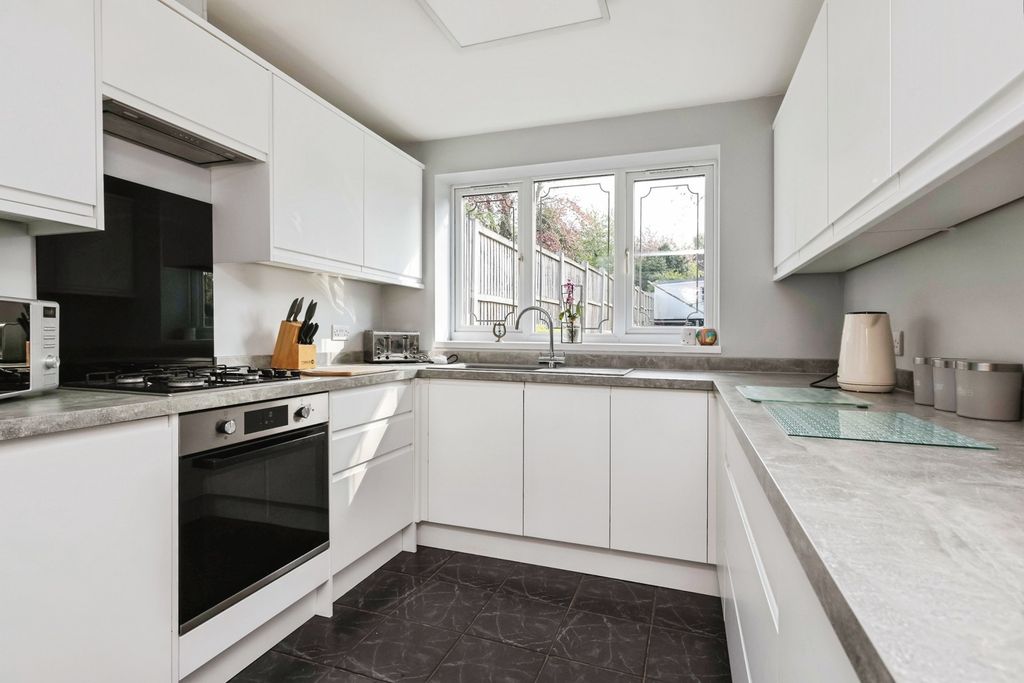 Property photo 3 of 20 Pbox-Img.Jpg