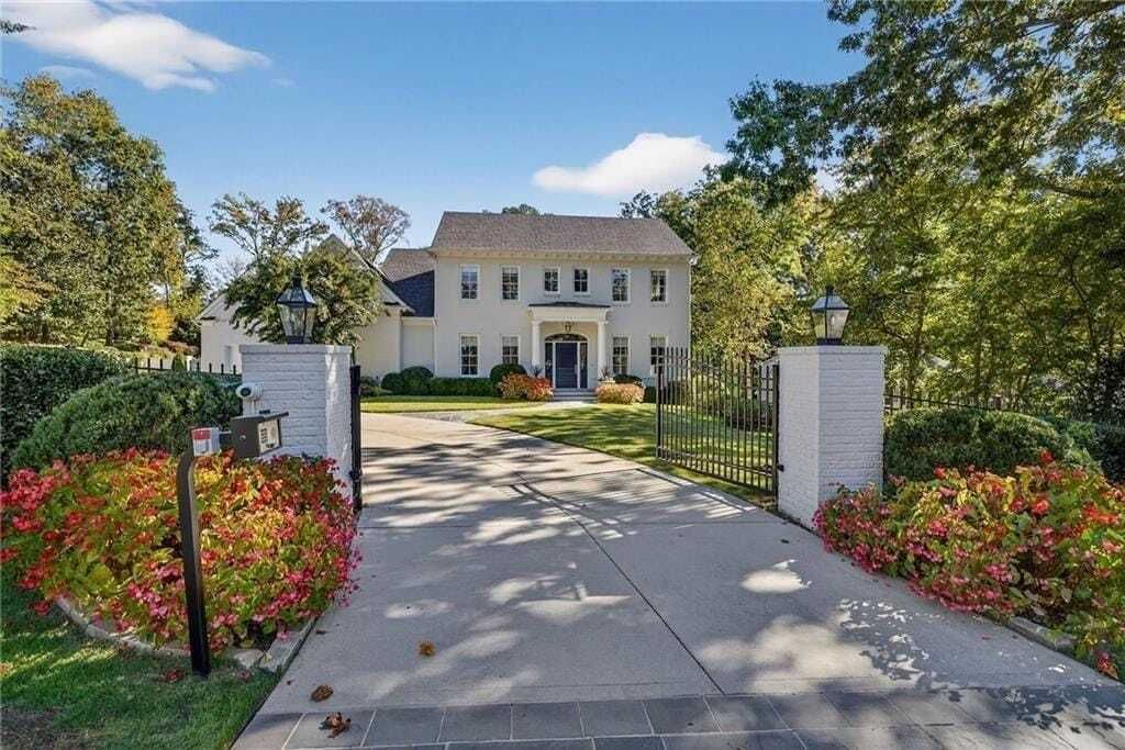 Property photo 1 of 31