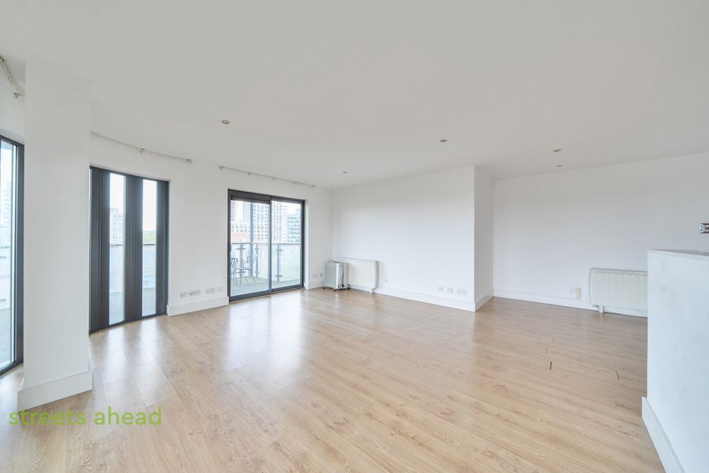 Property photo 2 of 20 c90F0c13-2B08-418...