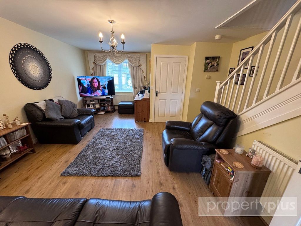 Property photo 2 of 19 Picture No. 13