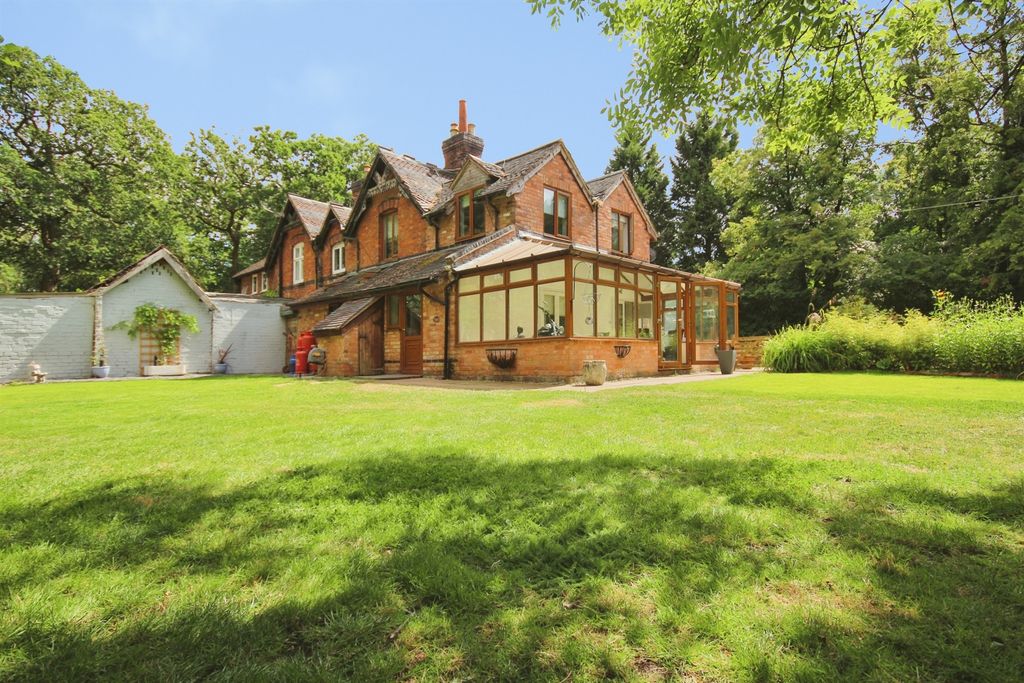 Property photo 3 of 20