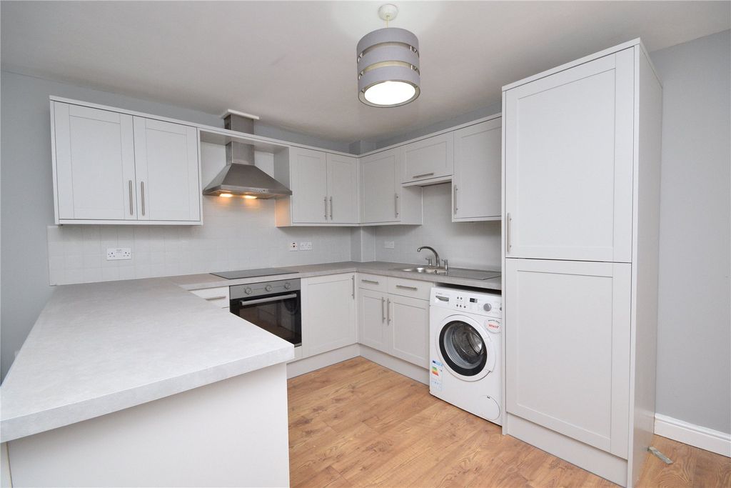 Property photo 2 of 8 Picture No. 05