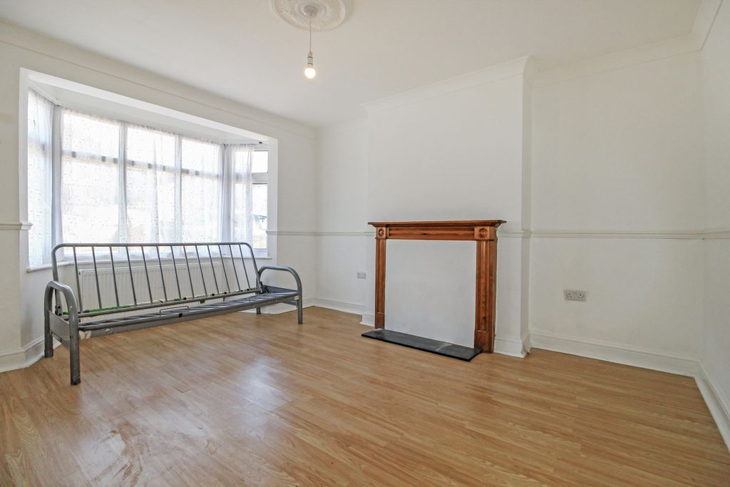 Property photo 2 of 16 Gallery