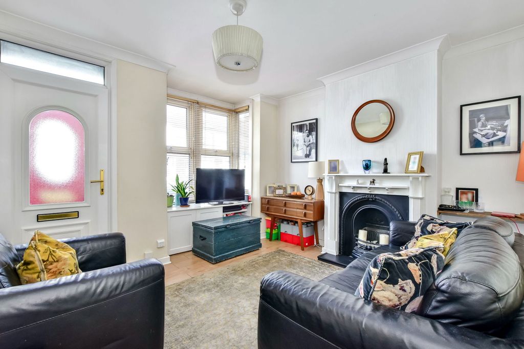 Property photo 2 of 10