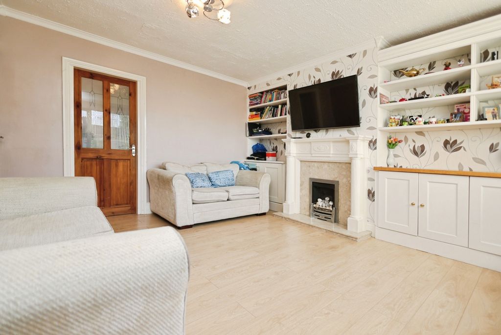 Property photo 1 of 18 Pbox-Img.Jpg