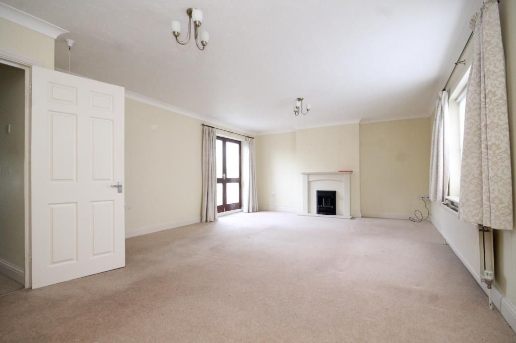 Property photo 2 of 10 .Livingroom.Jpg