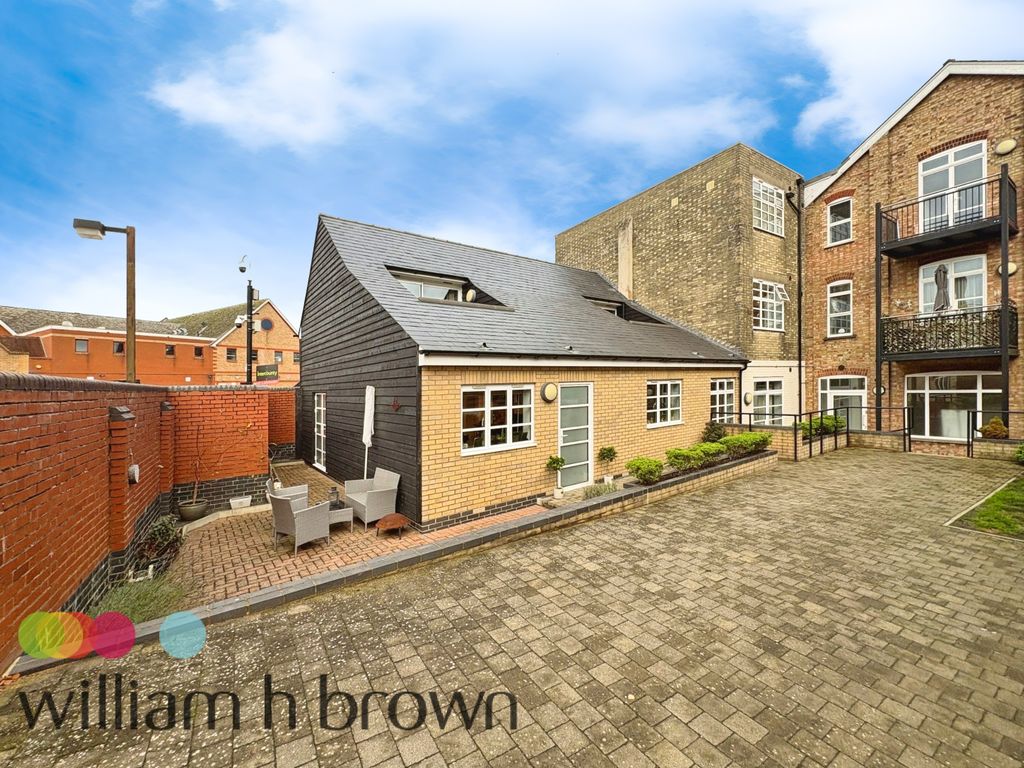 Property photo 1 of 20 View