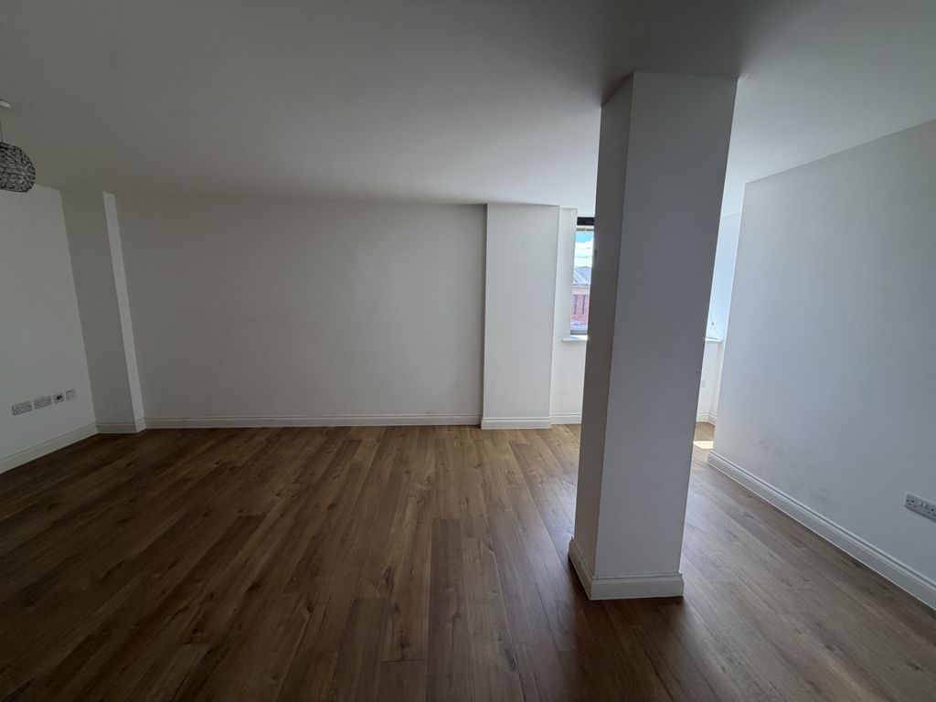 Property photo 2 of 13 Img_5622