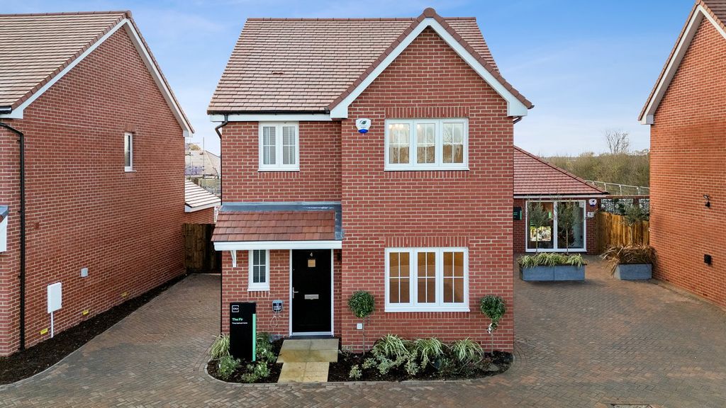 Property photo 1 of 18