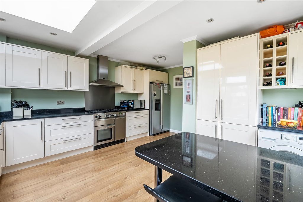 Property photo 3 of 25 8-Merrow-Road-20.Jpg