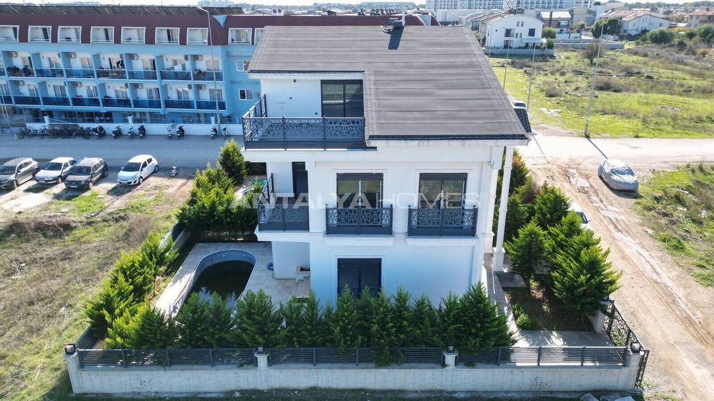 Property photo 3 of 47