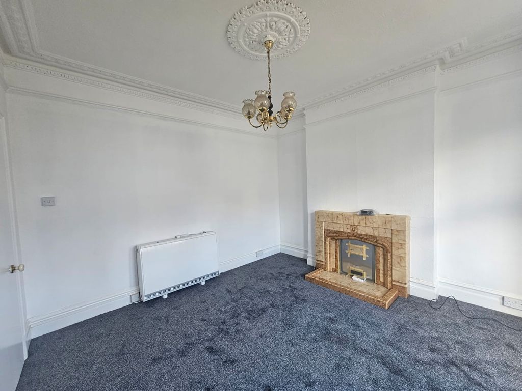 Property photo 2 of 9 Image