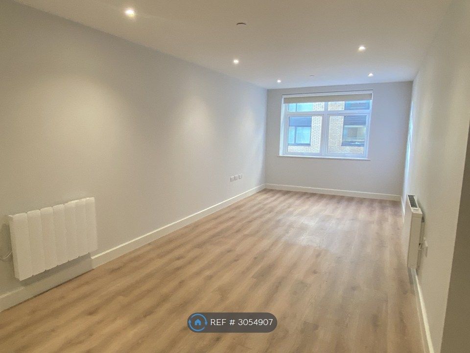 Property photo 2 of 15 Living Room