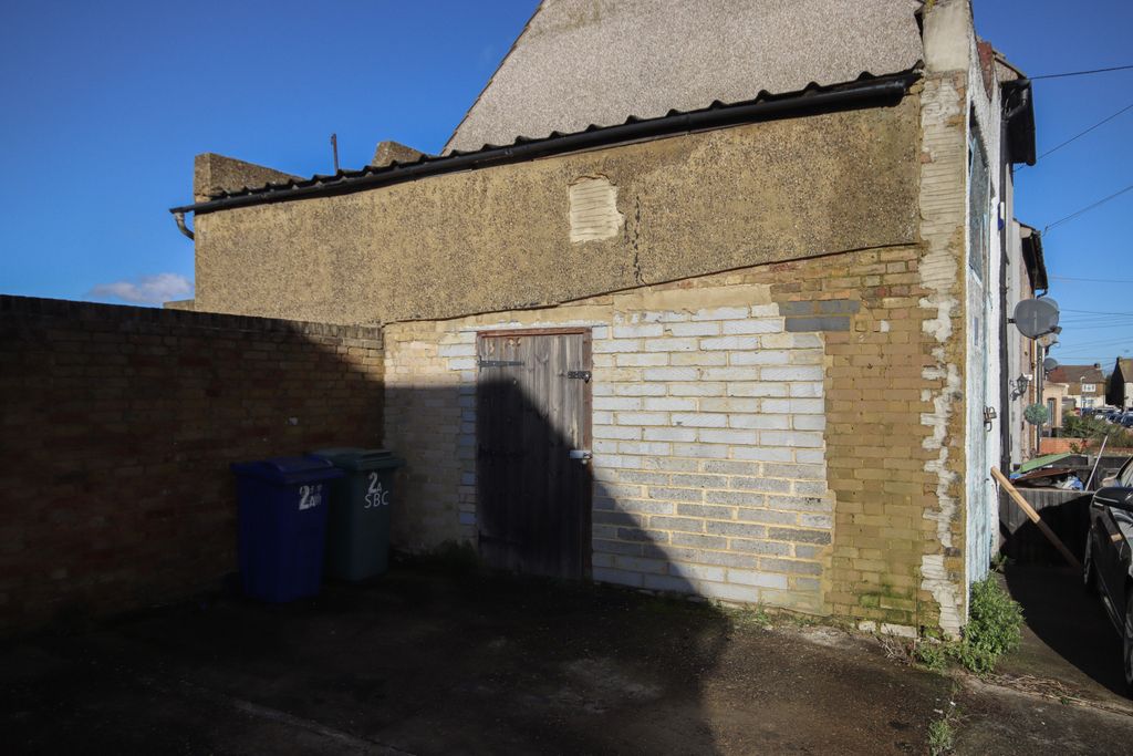 Property photo 2 of 4 Gallery