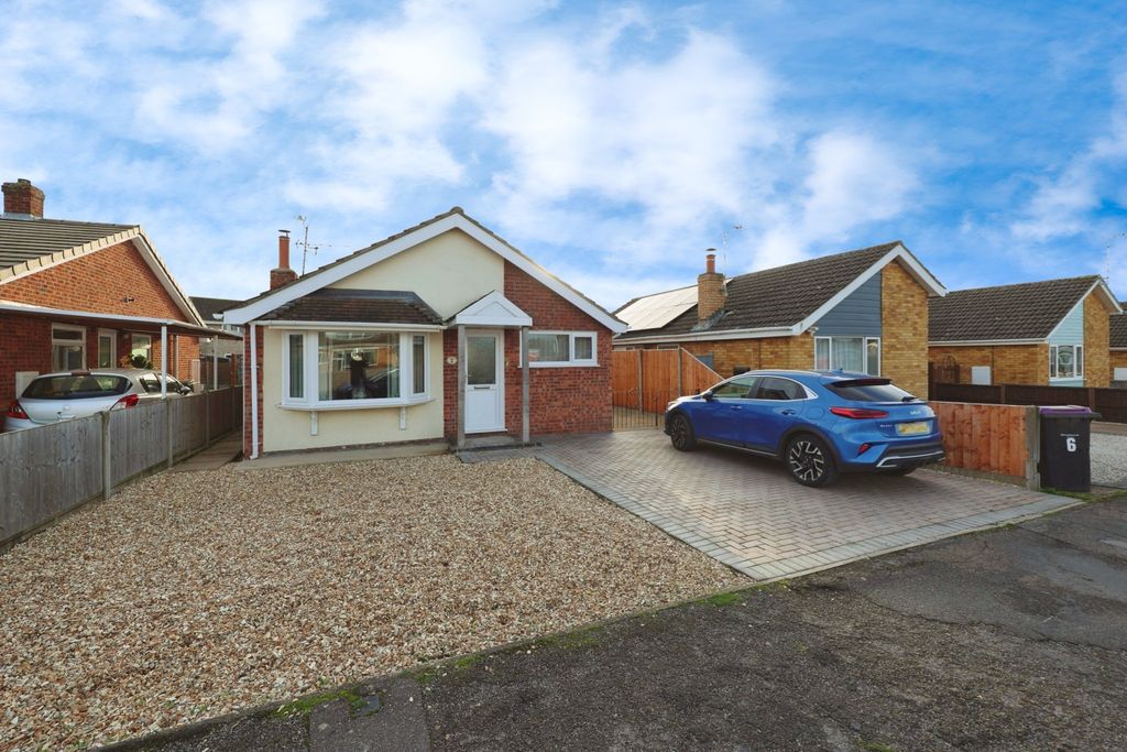 Property photo 1 of 19 4698030