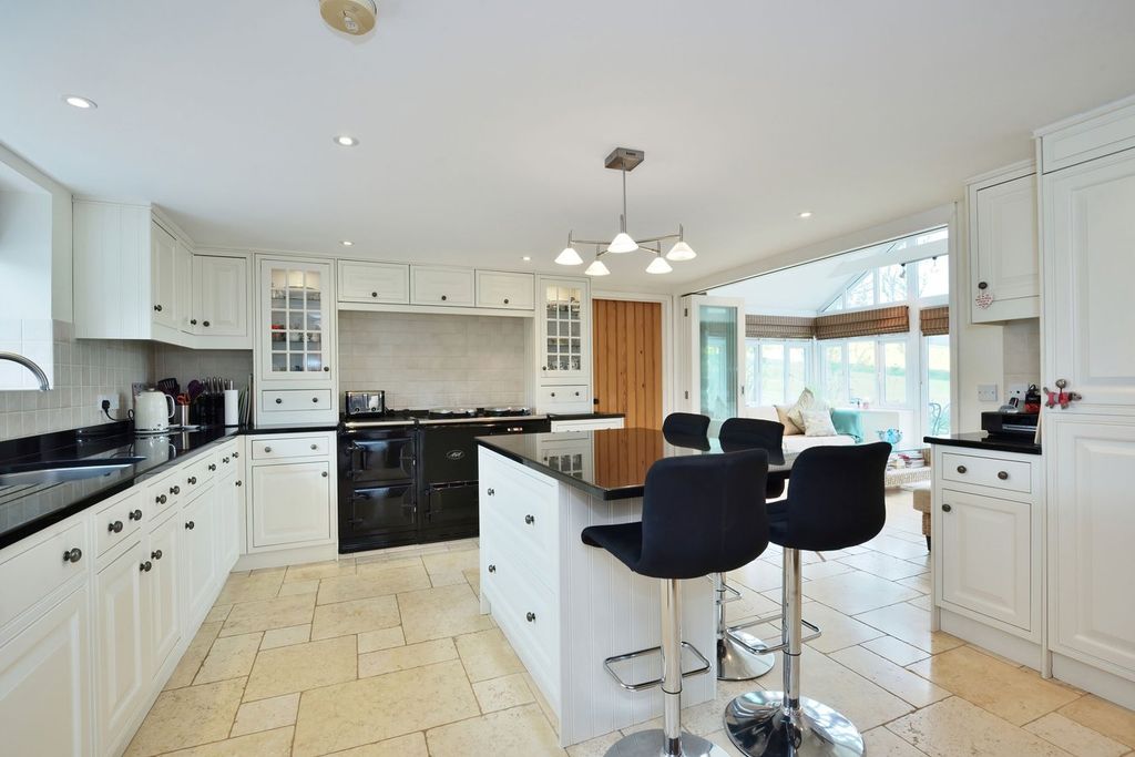 Property photo 2 of 58