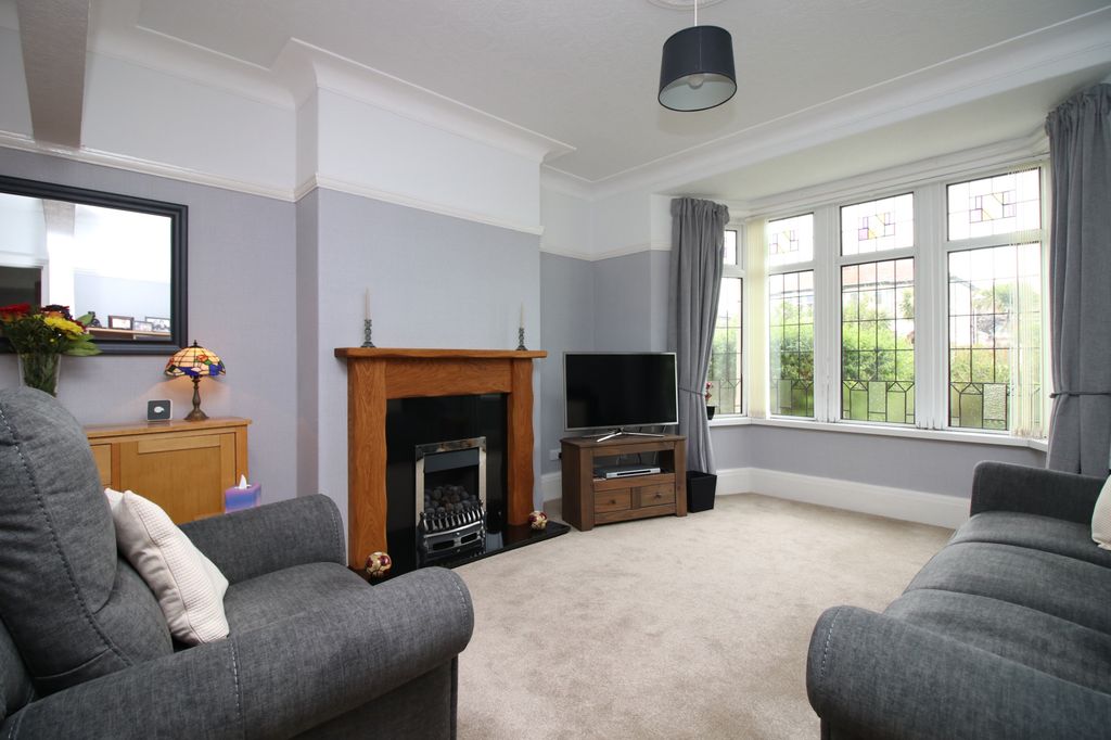Property photo 3 of 25