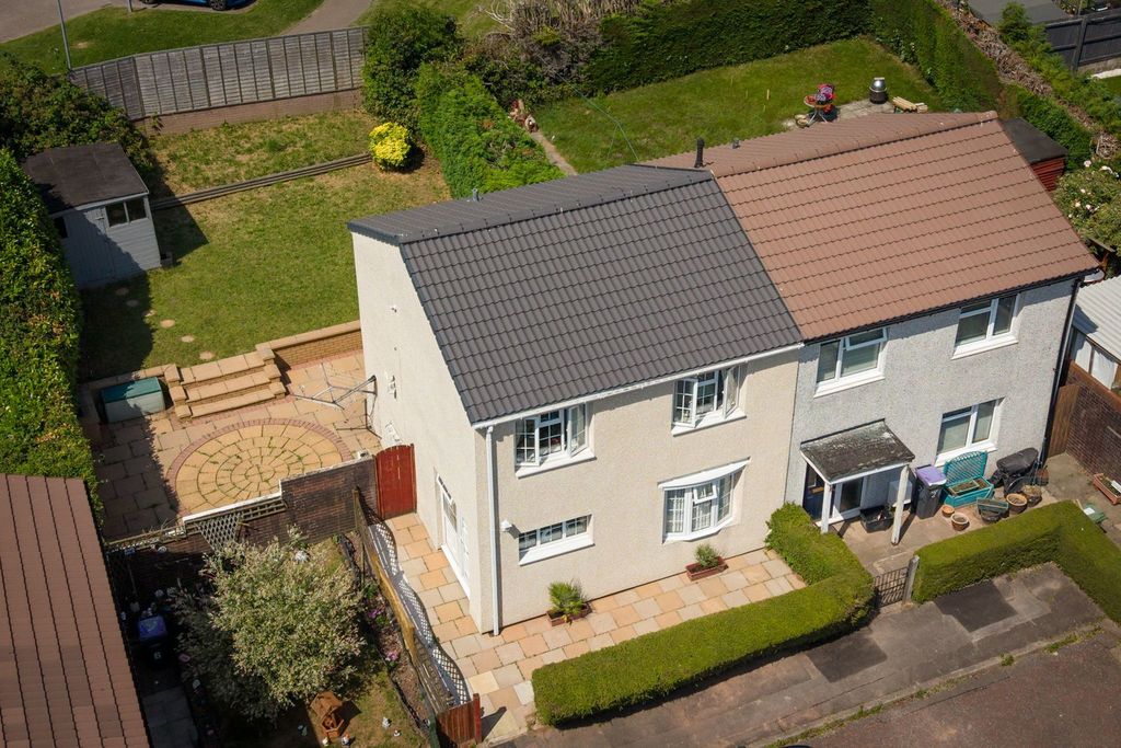 Property photo 2 of 24