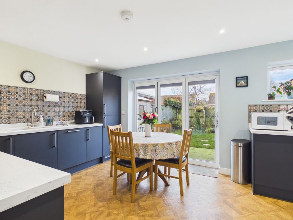 Property photo 2 of 20 4843034