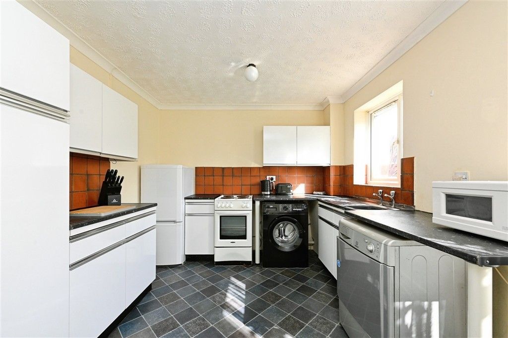 Property photo 3 of 5