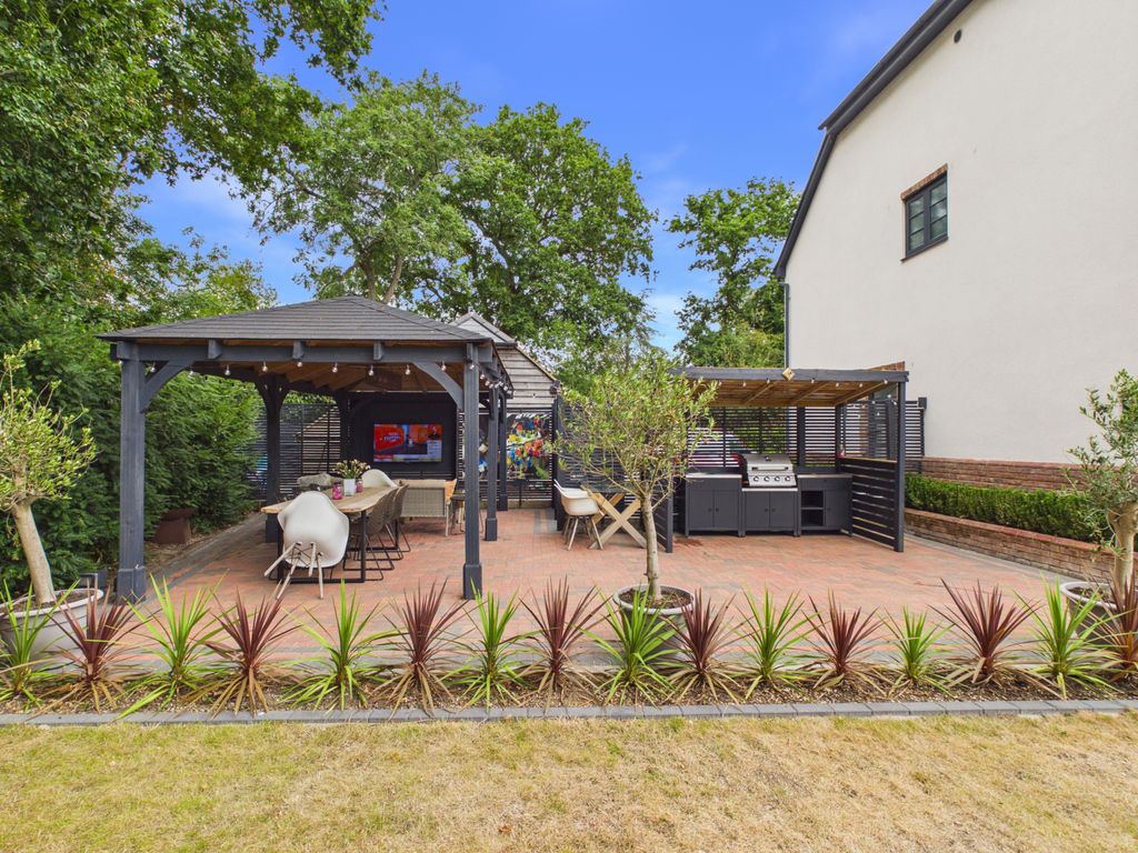 Property photo 2 of 25 Gallery