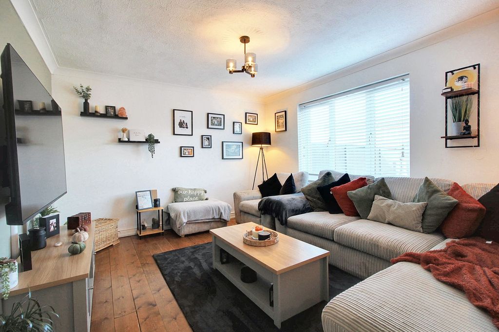 Property photo 3 of 22