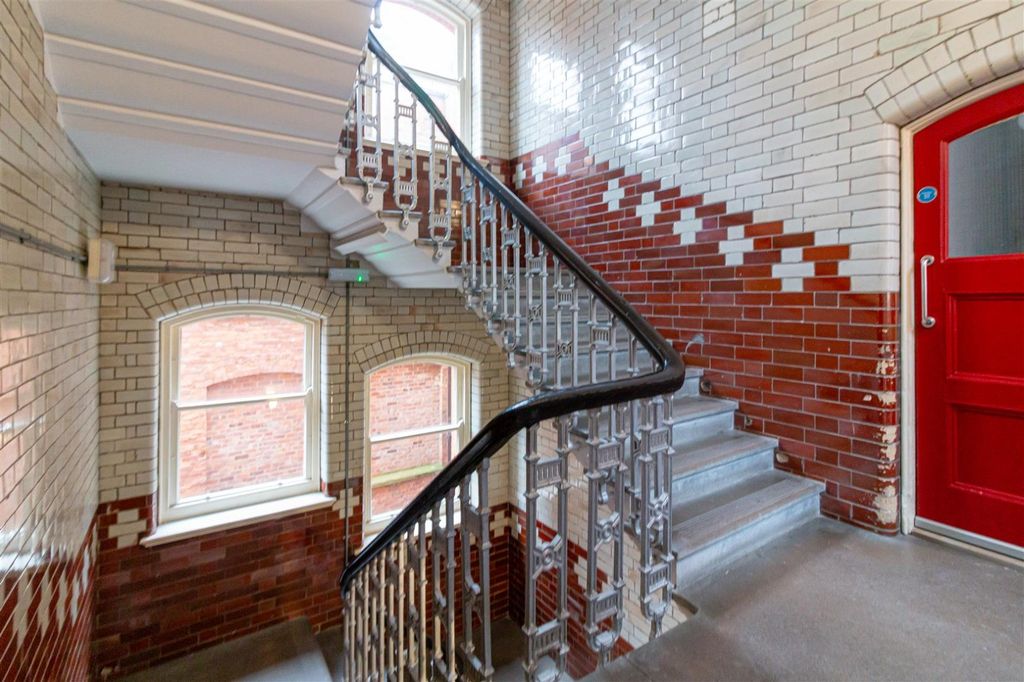 Property photo 1 of 10 Picture No. 18