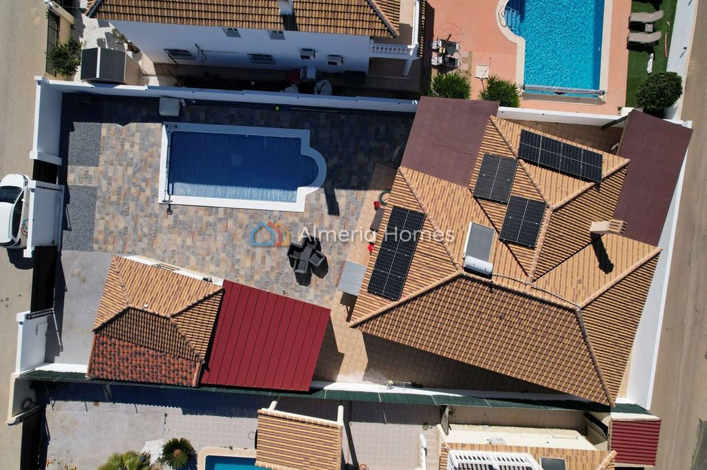 Property photo 3 of 28