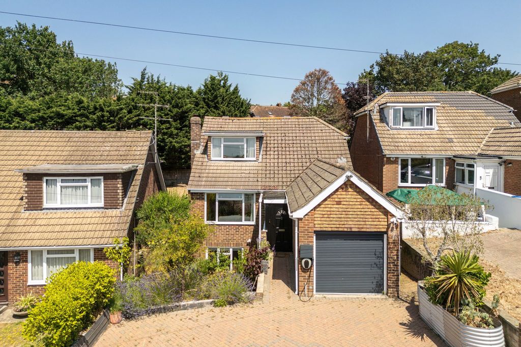 Property photo 1 of 24