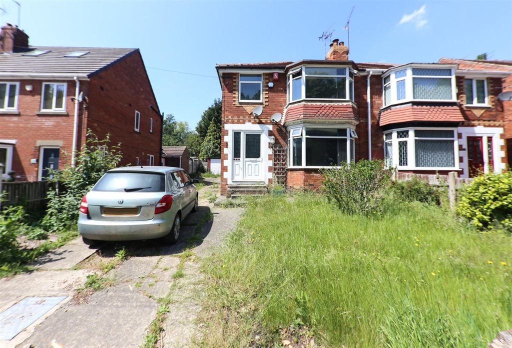 Property photo 1 of 17 Front