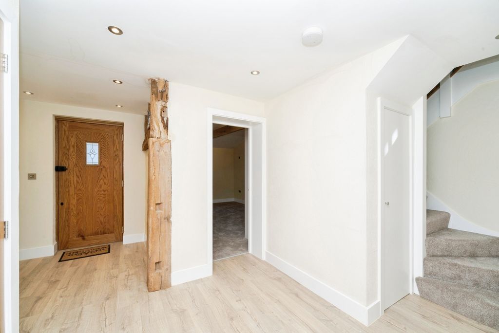 Property photo 2 of 18 Pbox-Img.Jpg