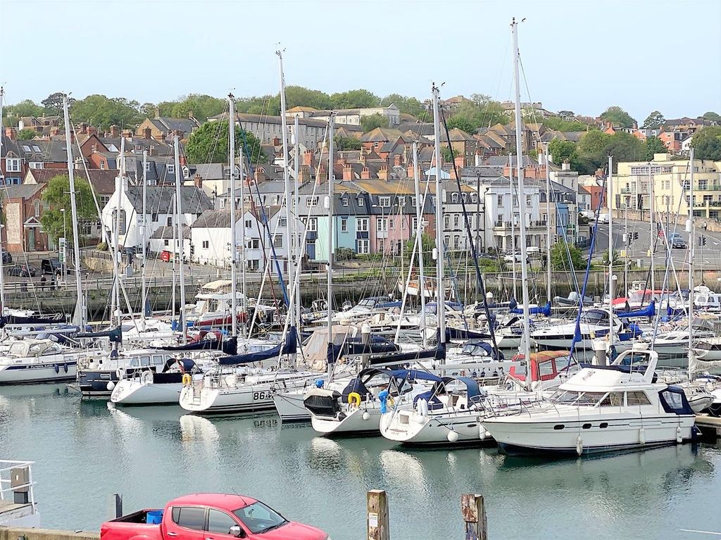 Property photo 2 of 11 View 1.Jpg