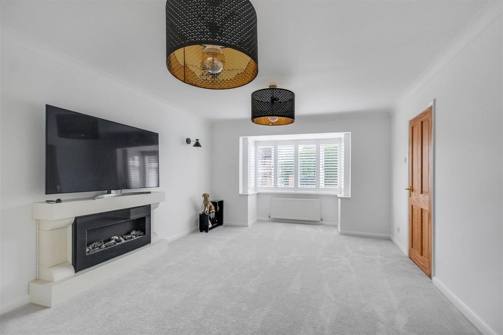 Property photo 3 of 41 Lounge_1.Jpeg