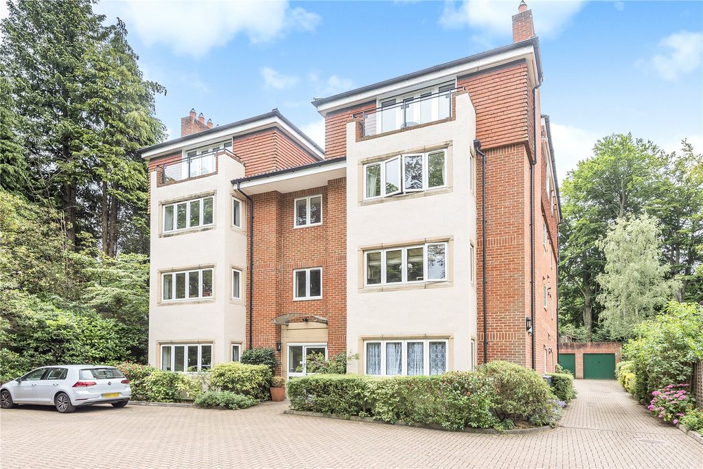 Property photo 1 of 8 St Botolphs Court