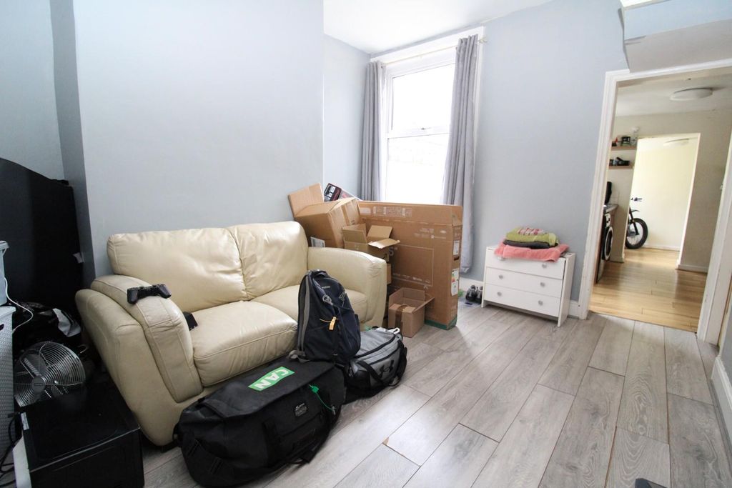 Property photo 3 of 8 Img_2897.Jpg