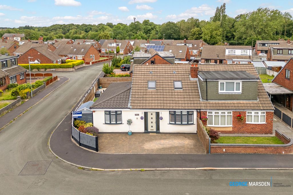 Property photo 2 of 43