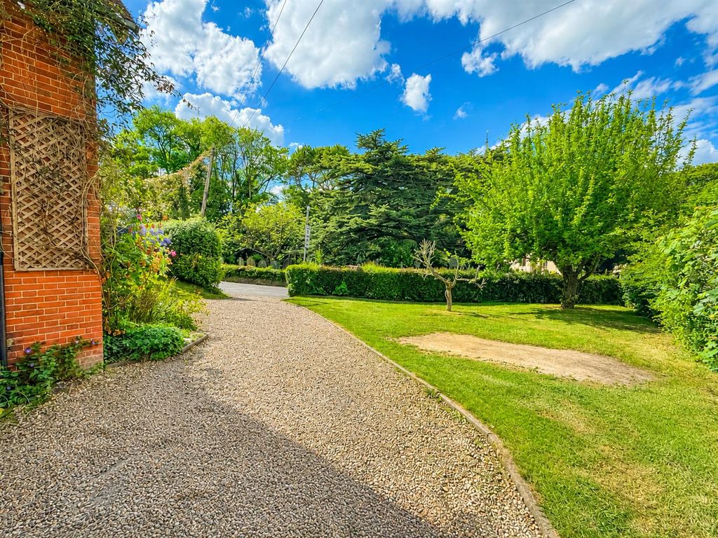 Property photo 3 of 13 Drive.Jpg