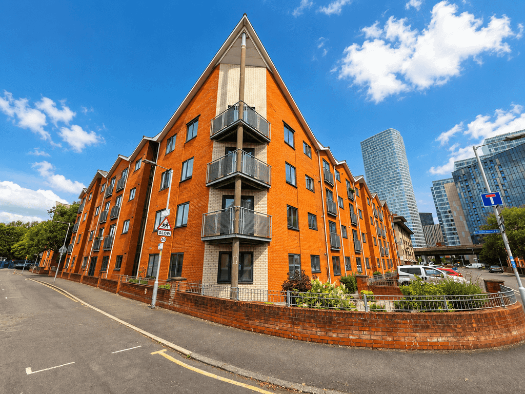 Property photo 1 of 13 2 Bed Apartment For Sale Newcastle Street, Manchester M15 6Ah