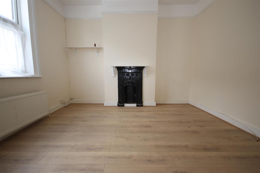 Property photo 3 of 9 Img_2723.Jpg