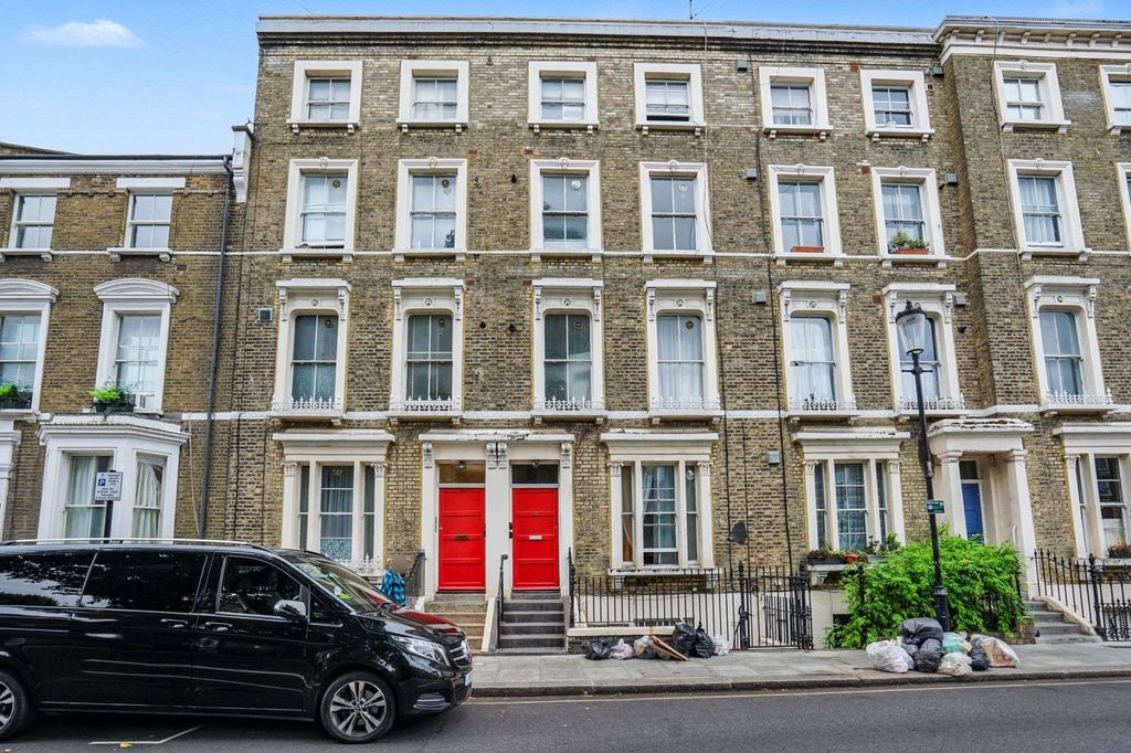 Property photo 1 of 10 9D Tadema Road, London, Sw10 0Nu