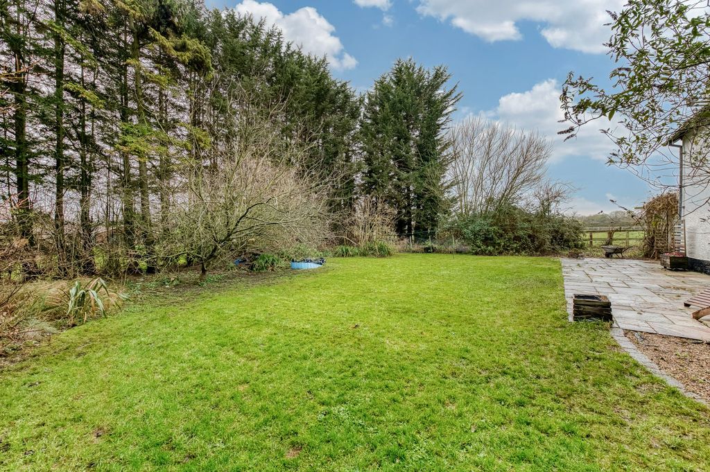 Property photo 2 of 24